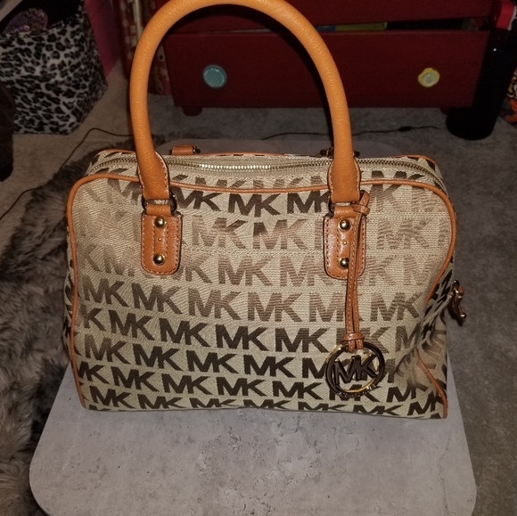 Michael Kors handbag - Picture 4 of 6